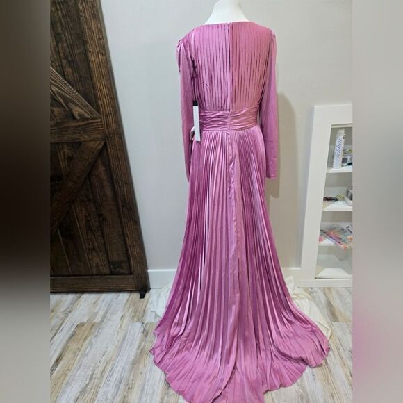 Mac Duggal 26542 Pleated Long Sleeve V-Neck Gown NWT size 8 Lilac/Pink - Picture 5 of 6
